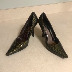 BCBGeneration - Katchen Pumps in Green Crocodile